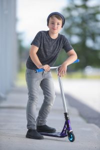 owen-davey-scooter-1hredit